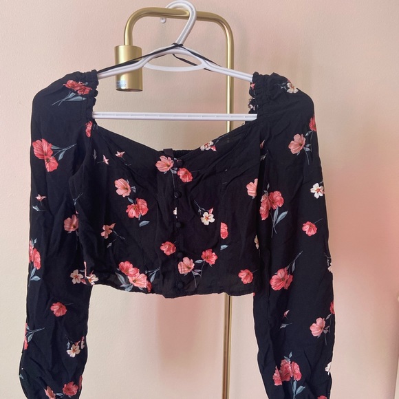 H&M Puff Sleeve Floral cropped Blouse Sweetheart - Picture 2 of 5